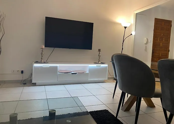Grand Appartement Lumineux 75M2