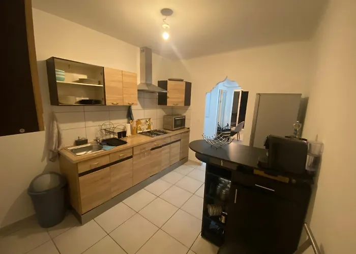 Grand Appartement Lumineux 75M2